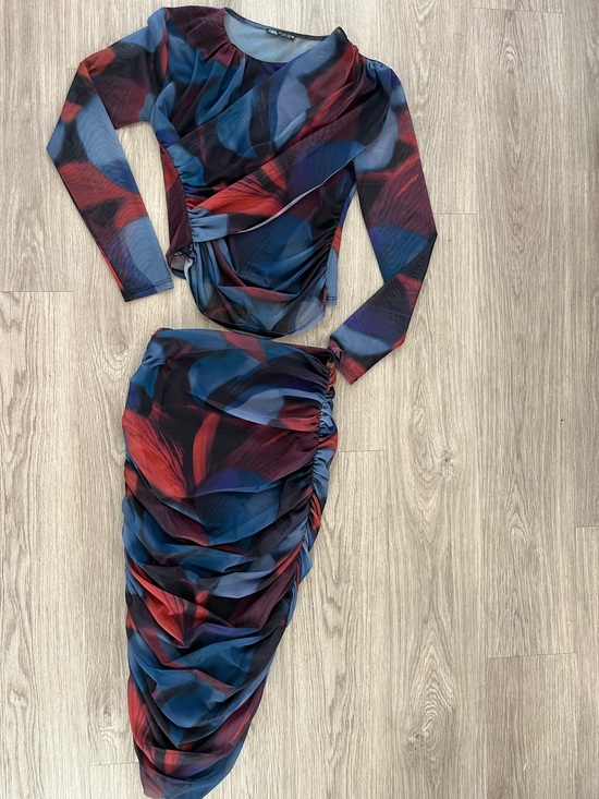 Zara Dresses & Skirts - Zara blouse & skirt ruching set